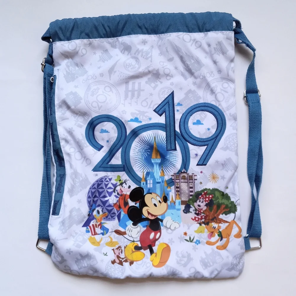 Disney Parks 2019 Drawstring Cinch Backpack Walt Disney Mickey Mouse Souvenir